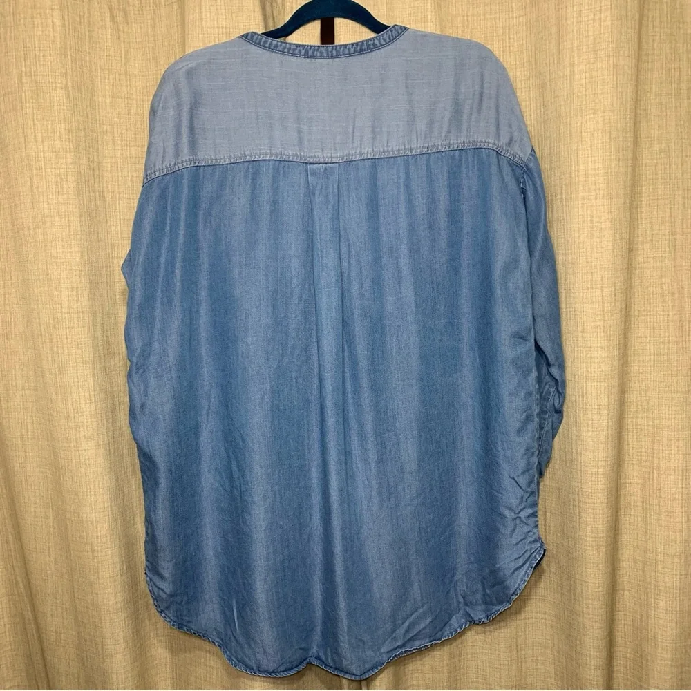 Lolé Blue Chambray Denim Shirt Sz L Relaxed Fit Flwy Lyocell Long sleeve Blouse - Picture 13 of 14